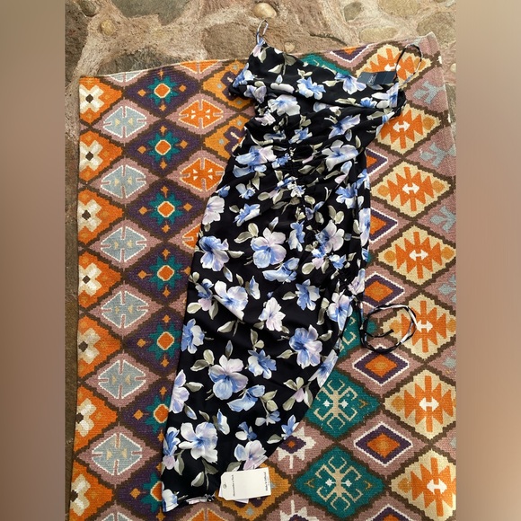 Abercrombie & Fitch Asymmetrical Cinched MIDI Dress Black Floral BRAND NEW $130 - Picture 4 of 16